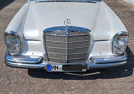Mercedes-Benz S 280 Oldtimer 280 S