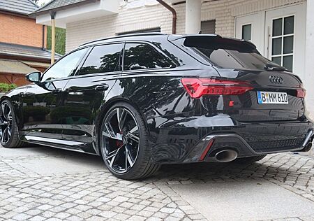 Audi RS6 *VOLL*Carbon*Keramik*B&O-3D*AHK*Laser*Garanti