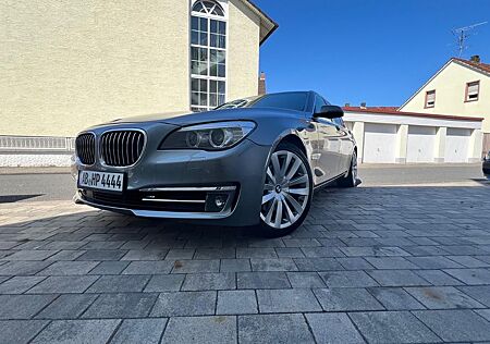 BMW 740i - Keyless LCI Vollaustattung KEIN XDRIVE