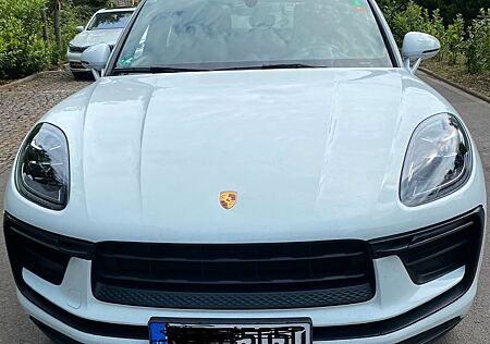Porsche Macan weiß, neues Modell Typ 95BA, erst 33.000KM