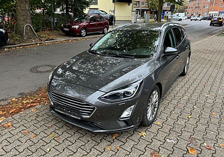 Ford Focus 1,0 EcoBoost 92kW Titanium Turnier Aut...