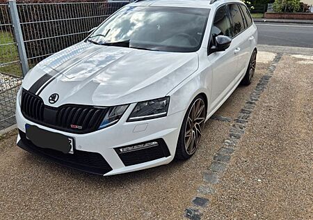 Skoda Octavia 2.0 TSI DSG RS Combi RS
