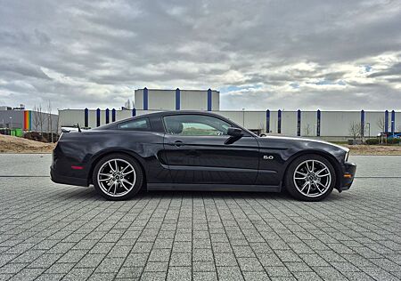 Ford Mustang GT 5.0 CLEAN CARFAX