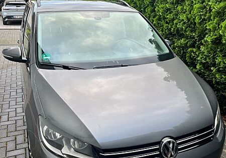 VW Touran Volkswagen 2.0 TDI 103kW -