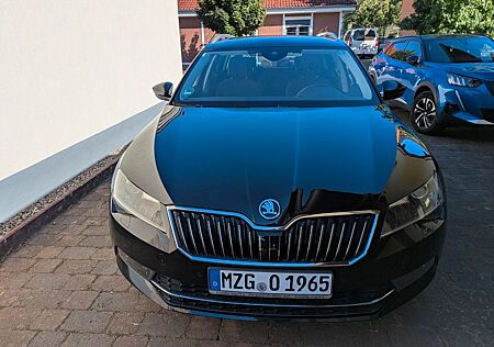 Skoda Superb 2.0 TDI SCR 140kW DSG 4x4 Style Combi...