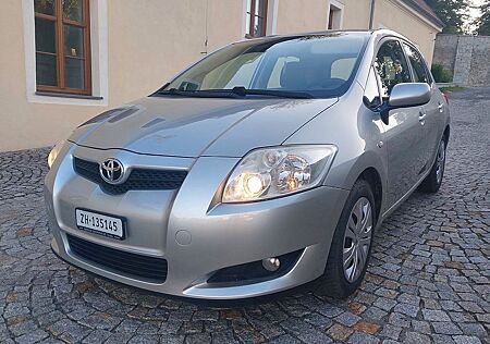 Toyota Auris 1,6-l-Valvematic Sol Sol