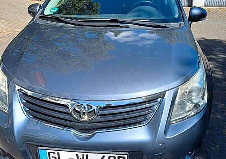 Toyota Avensis Combi 1.8/NAVI/Kamera/8-fach