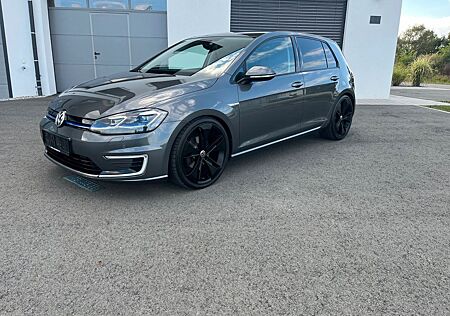 VW Golf Volkswagen e- e-