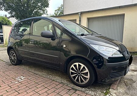 Mitsubishi Colt 1,1 - klima 1 Hand. TÜV 9.25 Scheckheft