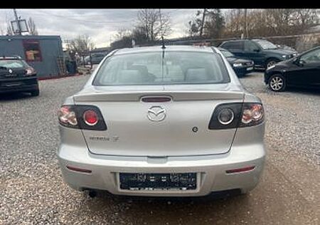 Mazda 3 1.6 Center-Line Center-Line