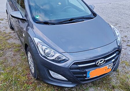 Hyundai i30 gebraucht kaufen Hyundai i30 blue 1.6 CRDi 81kW Classic Classic