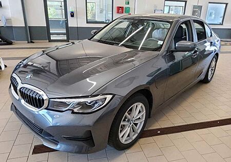 BMW 330e xDrive Advantage Automatik Advantage