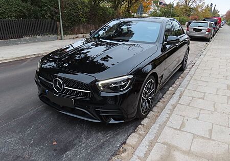 Mercedes-Benz E 300 e 4MATIC AMG | Pano | Burmester | HUD +++
