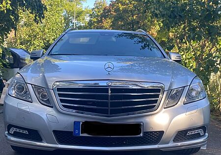 Mercedes-Benz E 350 CGI T BlueEFFICIENCY ELEGANCE, fast Voll..