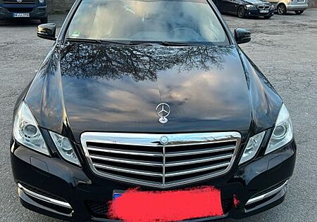 Mercedes-Benz E 300 CDI BlueEFFICIENCY AVANTGARDE AVANTGARDE