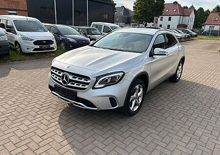 Mercedes-Benz GLA 200 LED NAVI AUTOM. PDC KAMERA