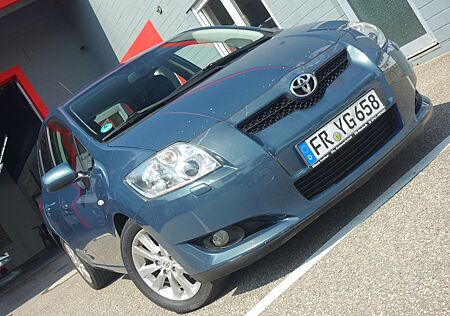 Toyota Auris Executive D4D Navi 2-Zonen Klimaautomatic