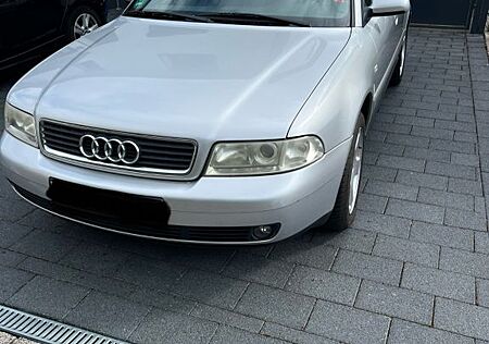 Audi A4 1.6 Avant/TÜV Neu/Klimaautomatik