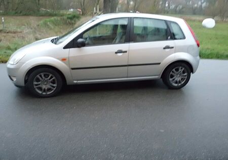 Ford Fiesta 1.4 16V Ghia, RENTNERFAHRZEUG; NUR 86Tkm,