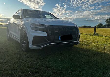 Audi Q8 55 TFSI e quattro tiptronic -