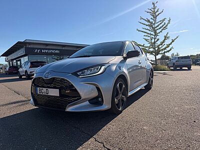 Toyota Yaris 1.5-l-VVT-i Hybrid 130 CVT Premiere Ed...