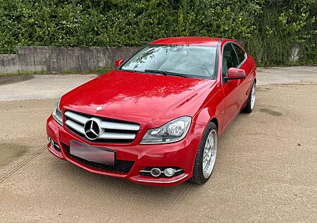 Mercedes-Benz C 180 BlueEFFICIENCY Coupé Automatik