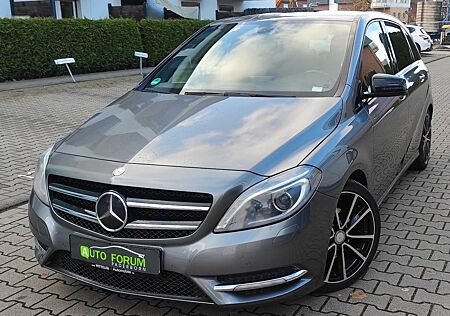 Mercedes-Benz B 180 CDI Edition 1*Navi*R-Kam*1Hand*Night-Paket