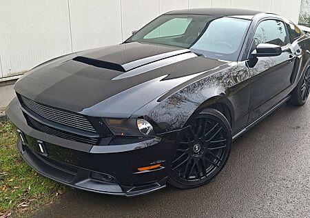 Ford Mustang GT CS LEDER