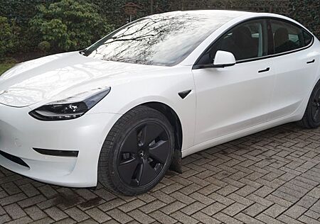 Tesla Model 3 Langstreckenbatterie - Allradantrieb...