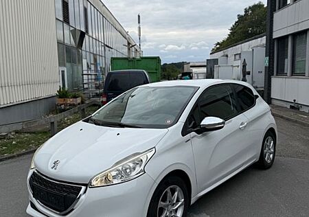 Peugeot 208 1.2 Style 82 VTi