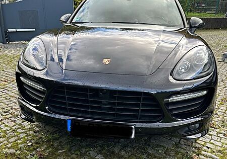 Porsche Cayenne GTS mit Approved und Standhe.