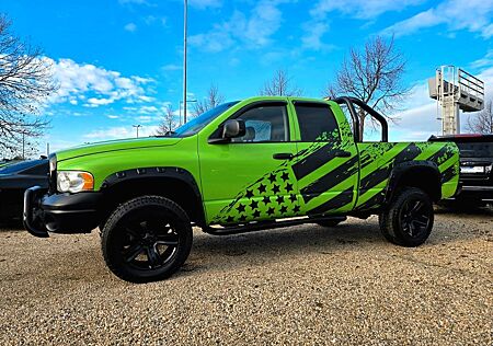 Dodge RAM 1500 V8 Magnum 4x4 / Monster / Sublime Green