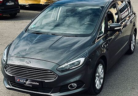 Ford S-Max 2.0 TDCi *Titanium*LED*PANO*AHK*NAVI*