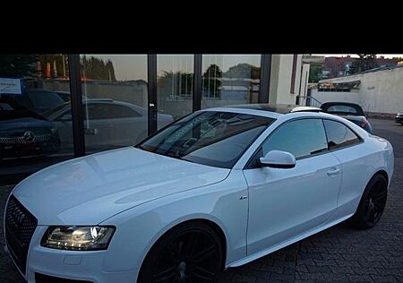 Audi A5 3.2 FSI quattro -