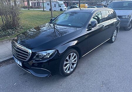 Mercedes-Benz E 400 4MATIC T AVANTGARDE Autom. AVANTGARDE