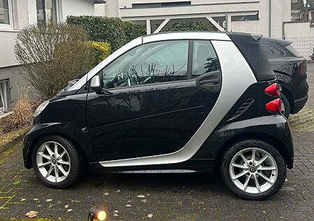 Smart ForTwo Cabrio. Reifen neu, TÜV 28, Apple CarPlay