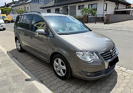 VW Touran Volkswagen 1.9 TDI DPF United BlueMotion United
