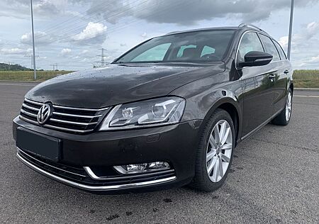 VW Passat Variant Volkswagen Highline BlueMotion Automatik