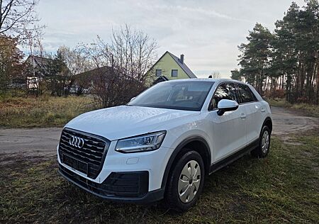 Audi Q2 1.6 TDI - 115 Ps .Euro6. Er 02.2017