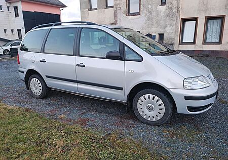 VW Sharan Volkswagen 1.9TDI Basis Basis