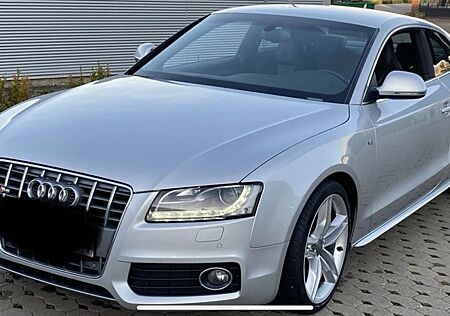 Audi S5 4.2 FSI quattro -
