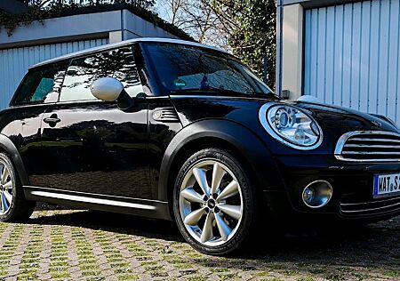 Mini Cooper 1.6 Klima/Navi/Sitzheizung usw TÜV 03/27