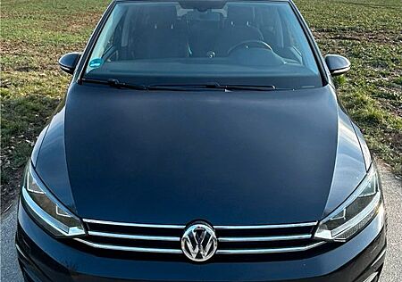 VW Touran Volkswagen 1.6 TDI SCR DSG Comfortline