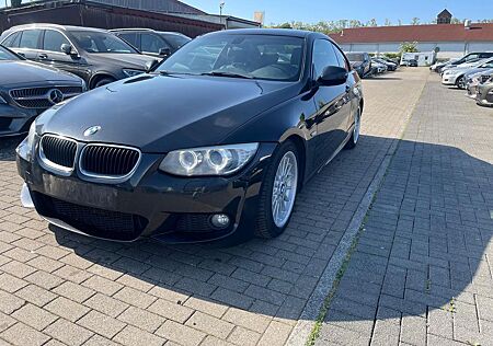 BMW 320d Coupe M-PAKET*KLIMAAUT*SHZ*NAV*PDC*