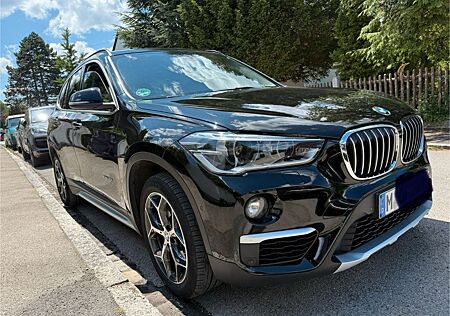 BMW X1 xDrive20i xLine -Autom/AHK/Panorama/Sport/1Hd