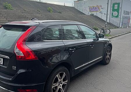 Volvo XC 60 XC60 D5 AWD Summum Geartronic Summum