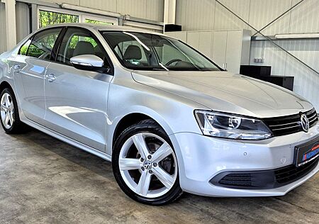 VW Jetta Volkswagen VI Trendline|KLIMA|SITZHEIZUNG|AHK|NAVI