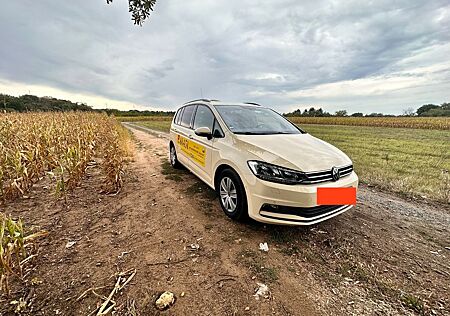 VW Touran Volkswagen 2.0 TDI SCR DSG Comfortline Comfortline
