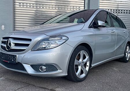 Mercedes-Benz B 200 -