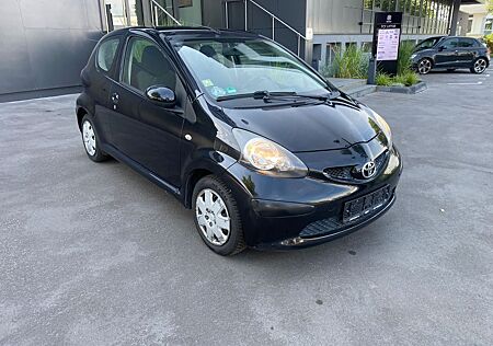 Toyota Aygo (X) Aygo AYGO Basis